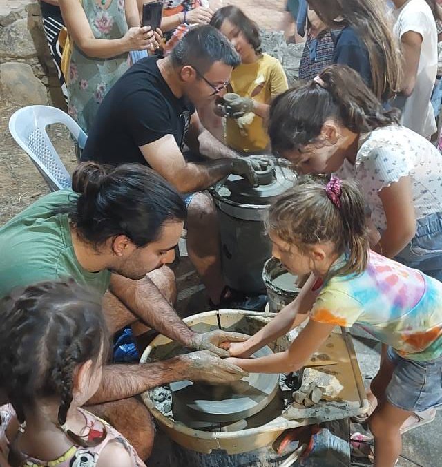 Politistikos pottery kids