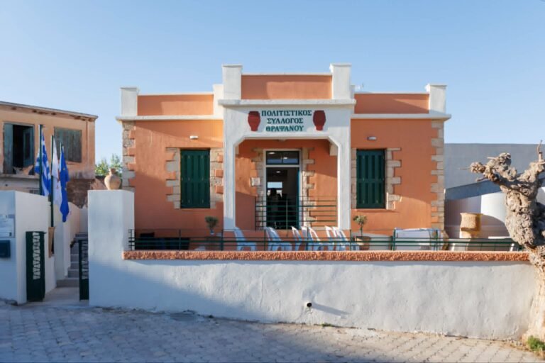 εγκαίνια του χώρου Πολιτιστικών δραστηριοτήτων του Συλλόγου και των νέων γραφείων που υλοποιήθηκε με πρόγραμμα ΤΟΥ ΕΣΠΑ της Αναπτυξιακης Ηρακλείου